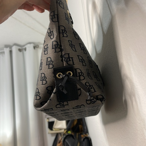 Dooney & Bourke Vintage Signature Tassel Tote Black/Grey No Callouts Looks new - Picture 4 of 10